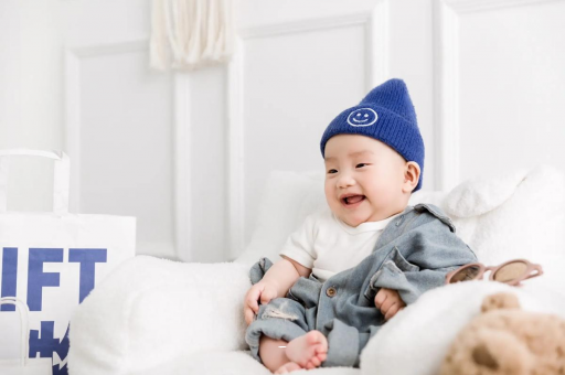 兴化4个月宝宝干呕 兴化4个月宝宝干呕